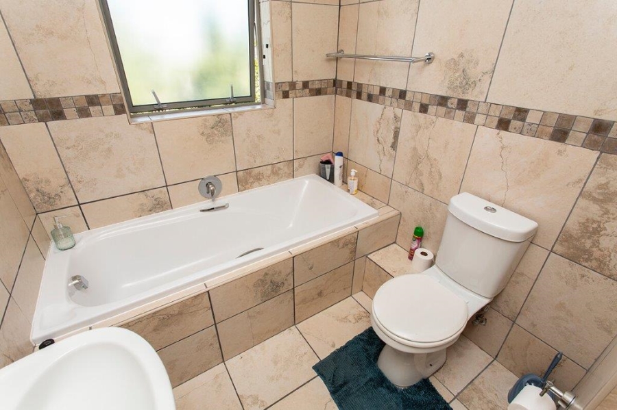 3 Bedroom Property for Sale in Protea Heights Western Cape